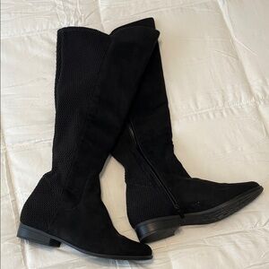 Elegant Black Knee-High Women's Boots -zip up - wide calf